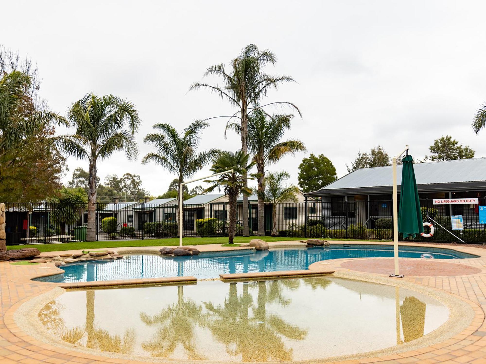 Nrma Ballarat Holiday Park מראה חיצוני תמונה