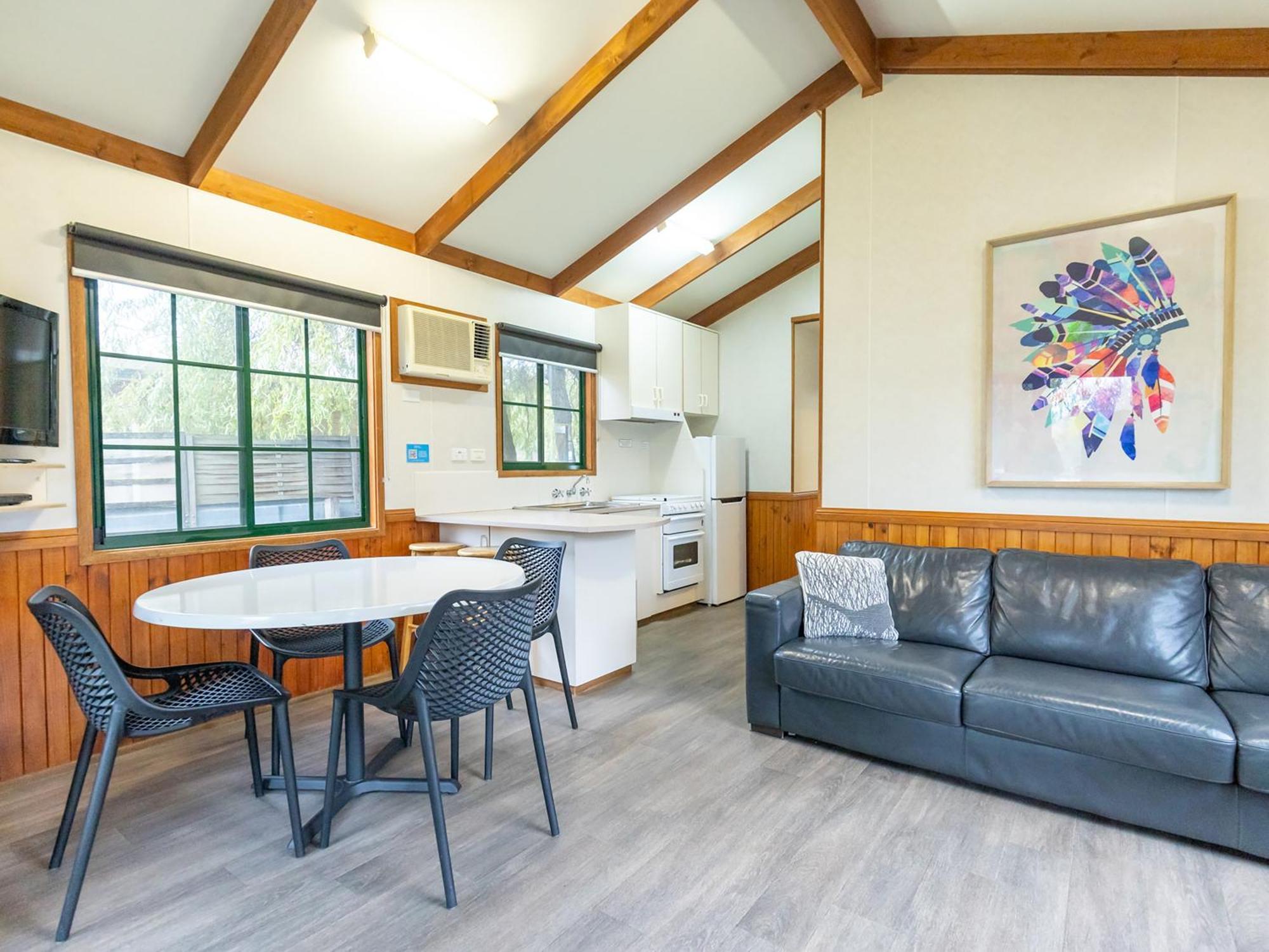 Nrma Ballarat Holiday Park מראה חיצוני תמונה
