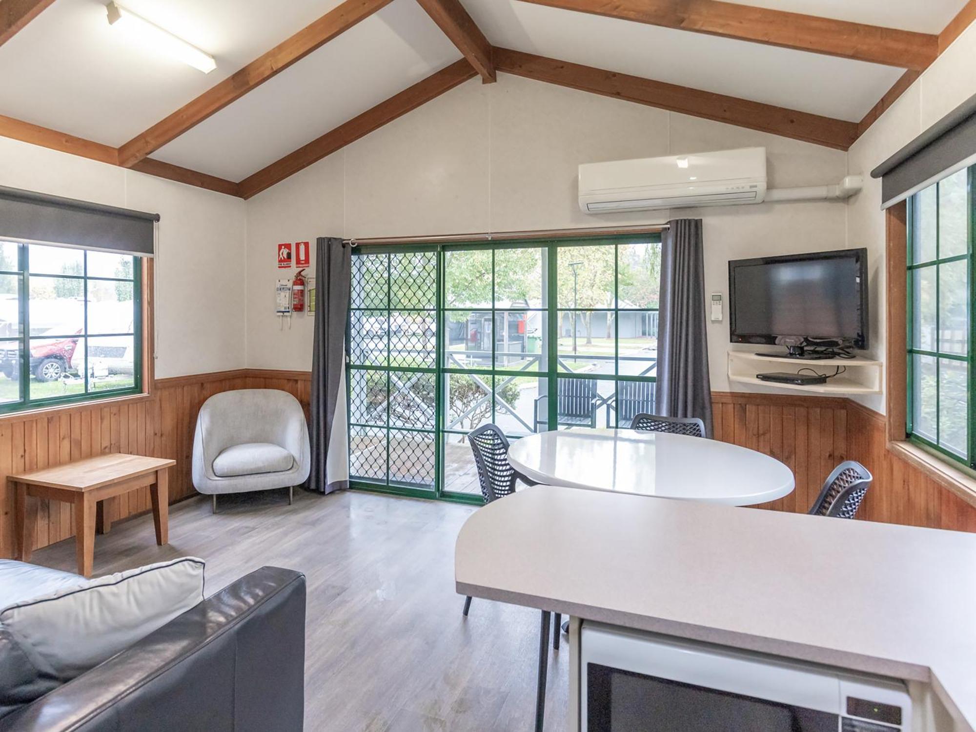 Nrma Ballarat Holiday Park מראה חיצוני תמונה